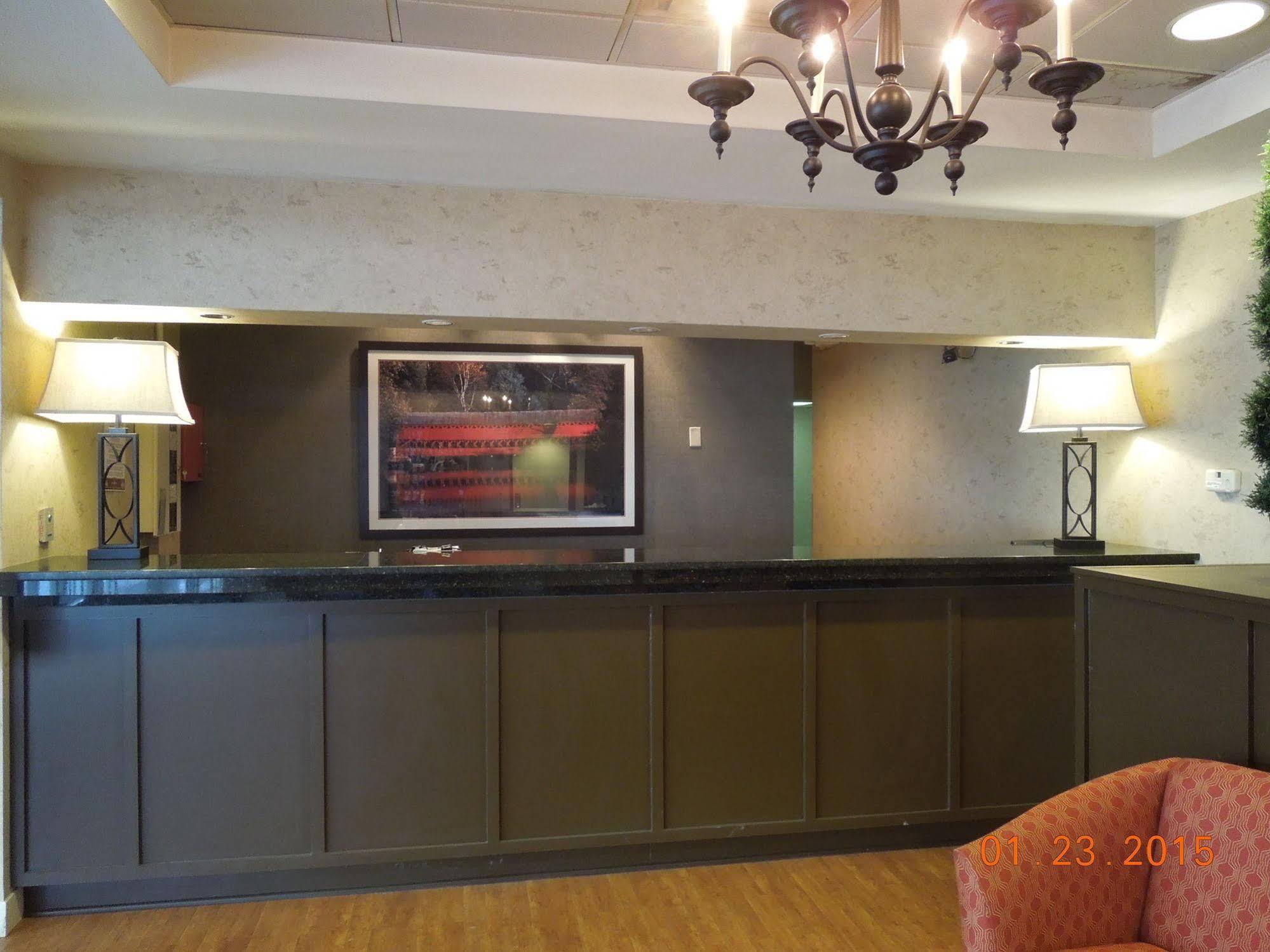 Baymont Inn&Suites Marietta Extérieur photo